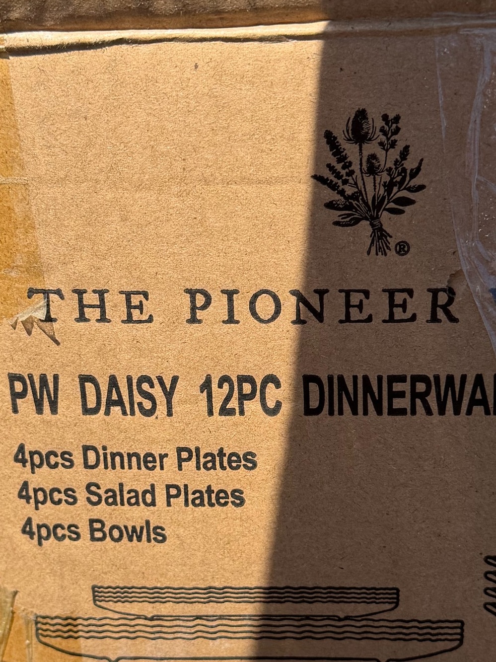 THE PIONEER WOMAN NWT 12-Piece Daisy Bamboo
Melamine Dinnerware Set, Blue - Picture 10 of 10